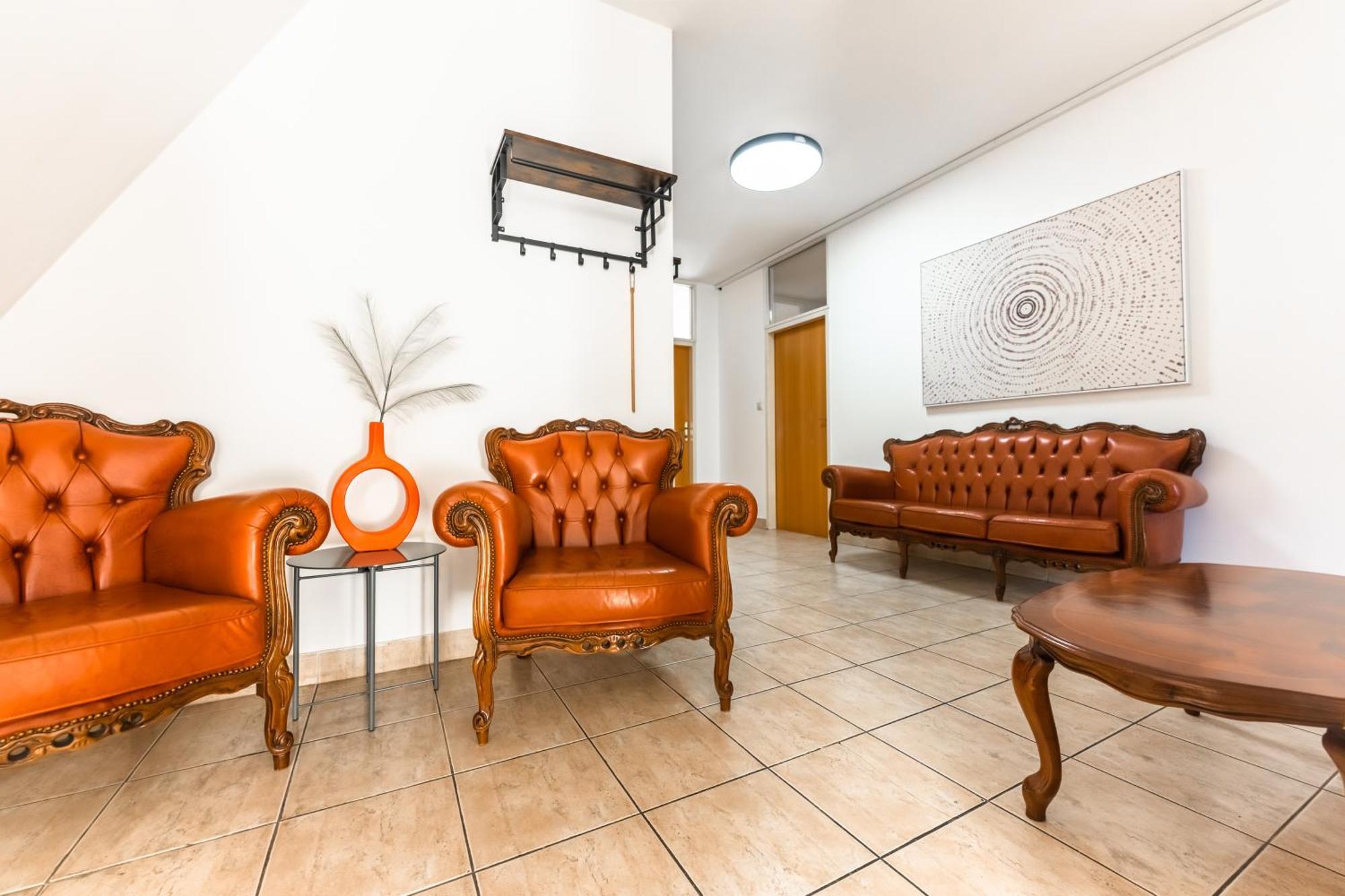 Lovely 4-Bedroom Flat In Historical Center With Stunning View Trenčín Exteriér fotografie